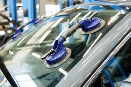 Votre voiture touchée par la grêle ? Découvrez les méthodes de réparation efficaces